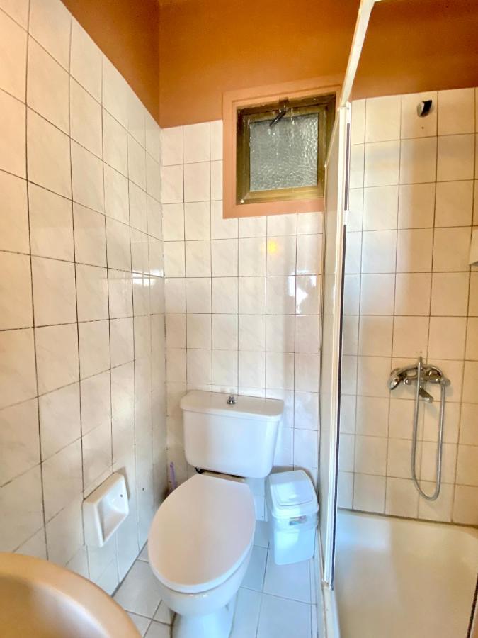 Kaan Hotel & Apartment Kyrenia  Bagian luar foto