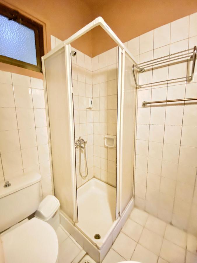 Kaan Hotel & Apartment Kyrenia  Bagian luar foto